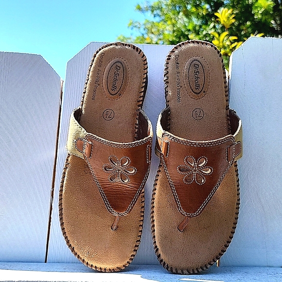 Summer Soft Tan Suede Flip-flops - Picture 2 of 8
